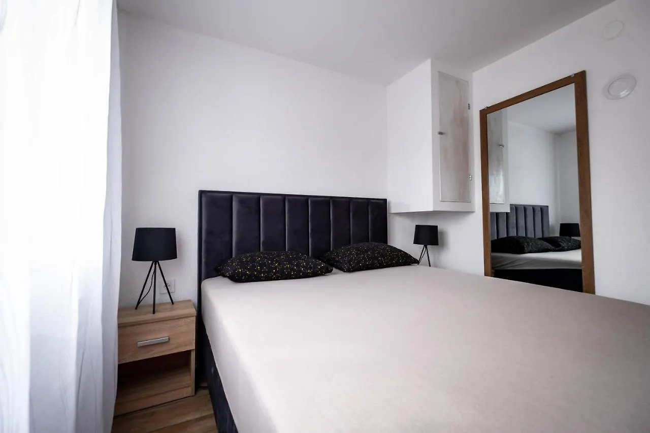 Studio Apartman Bueno Apartment Pula