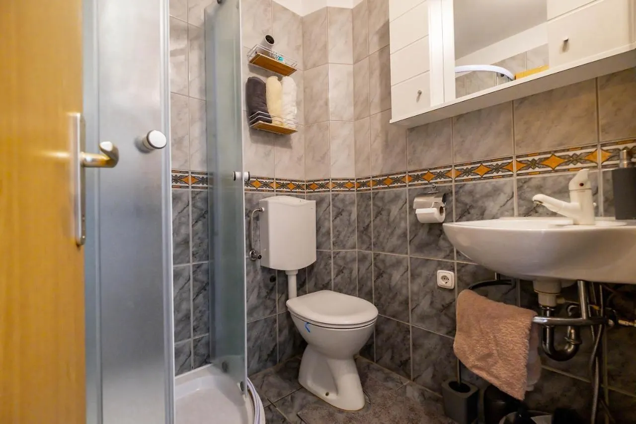 Studio Apartman Bueno Apartment Pula